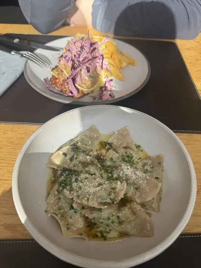 Ngoc Bui_Chetzeron Hotel & Restaurant_Crans-Montana_avis