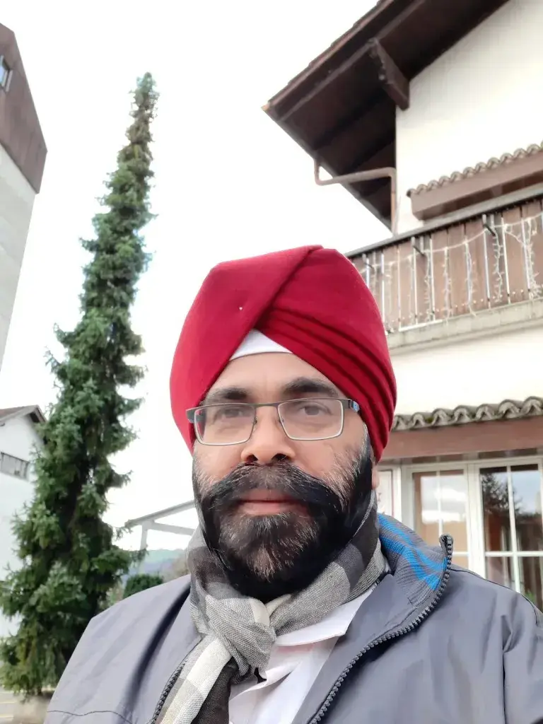 Harvinder Singh Arora_Hotel Restaurant Sternen_Gelfingen_review