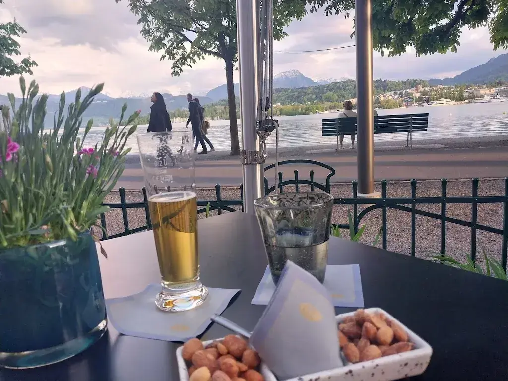 Lee Hui Beng_MOzern_Luzern_review