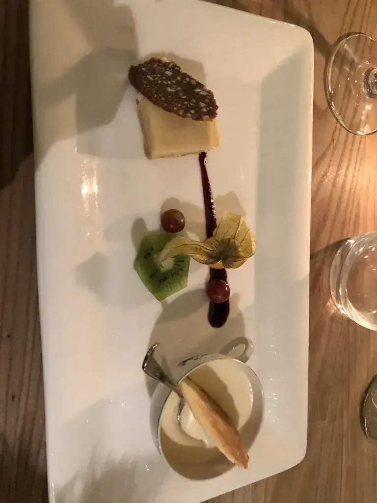 Pascal Renggli_Liebhaberei_Rain_review