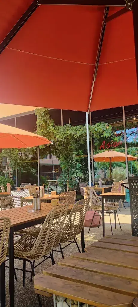 Mermaid Ployy_Nooch_Ebikon_review