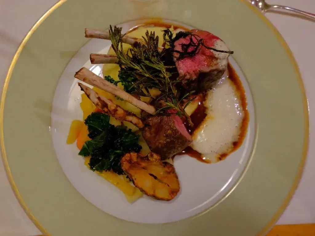 Laura Maxwell_Landgasthof Rössli_Adligenswil_Bewertung