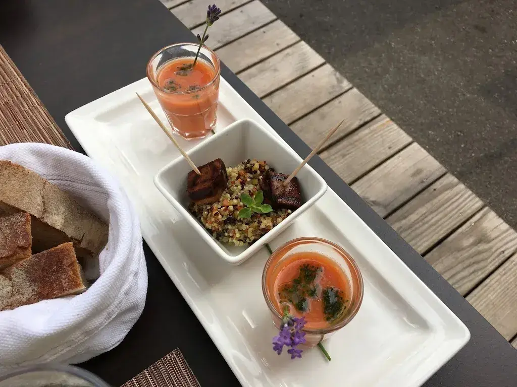 Niklaus Schenk_OX Grill Bier Wein_Adligenswil_avis