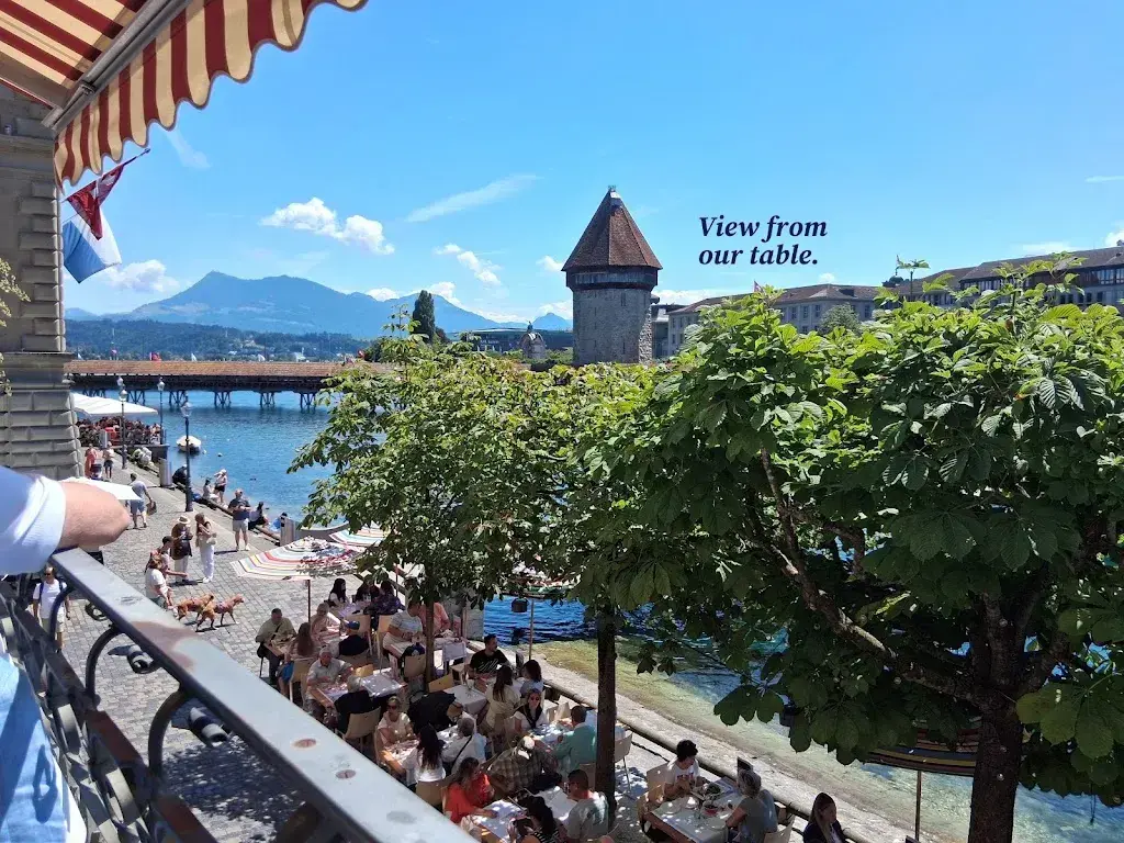 Andrew Hatton_Brasserie Bodu_Luzern_avis