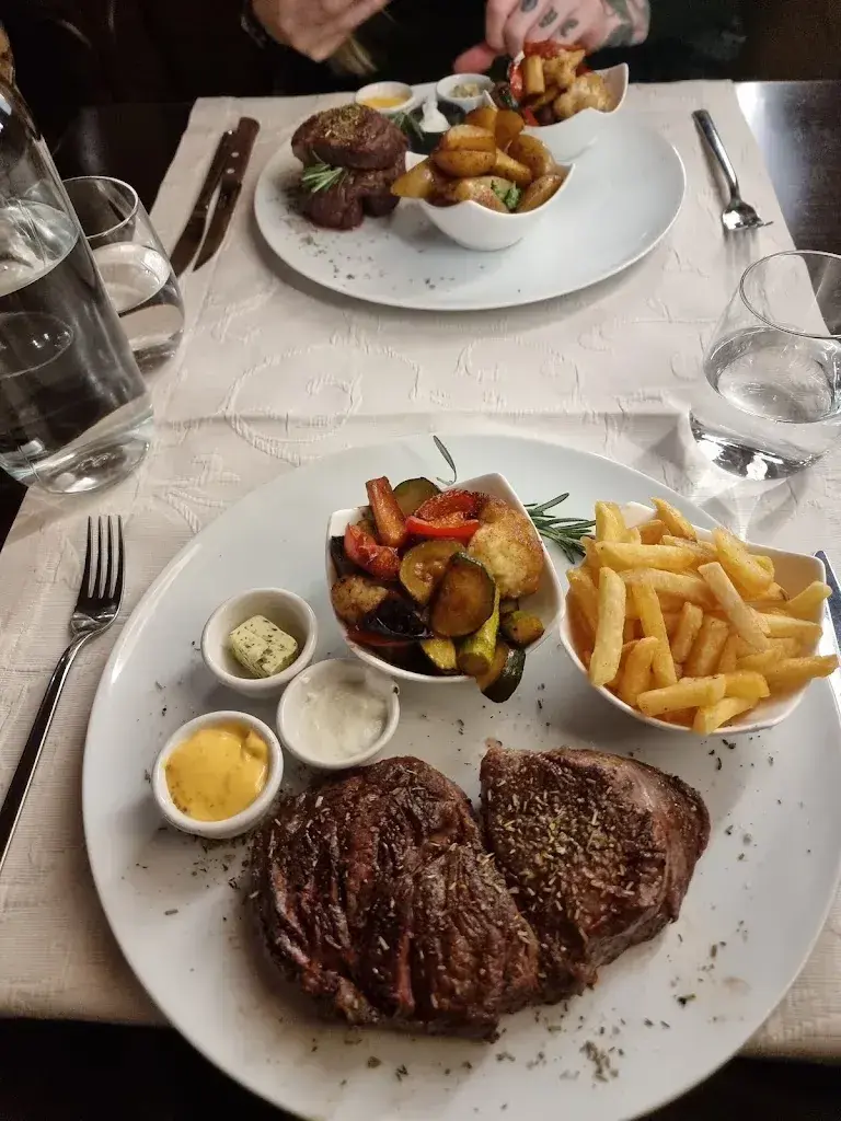 Sandro Tomašić_Restaurant Bahnhöfli Root_Root_Bewertung