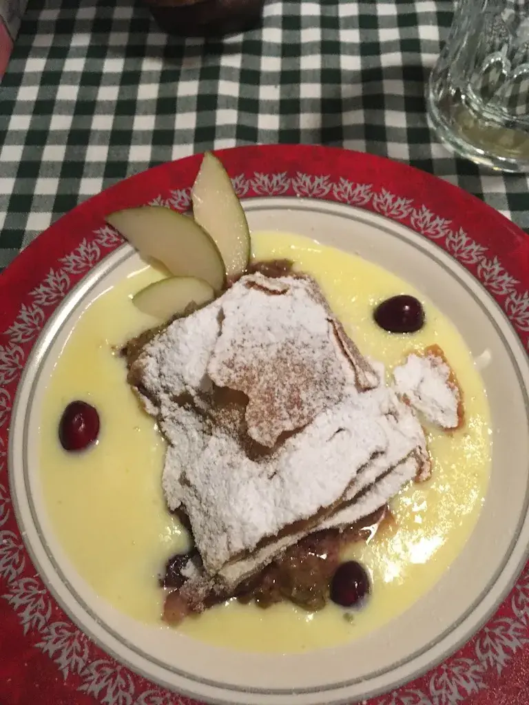 Manuel Bänziger_Der Steirerwirt im Rössli hü_Root_review