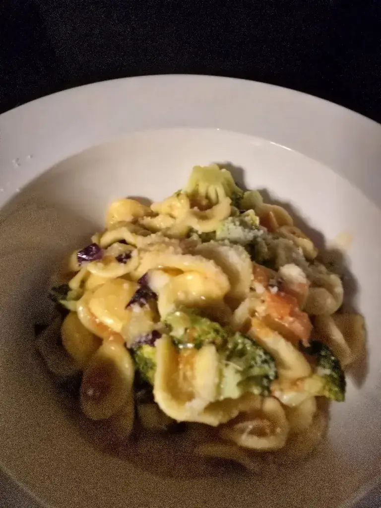 zhi hua Tan_Tiglio Osteria_Luzern_avis