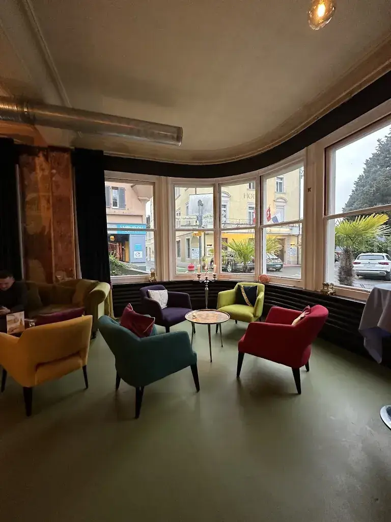 Paul van Oldenmark_Verrückt Bistro Bar Weggis_Weggis_recensione