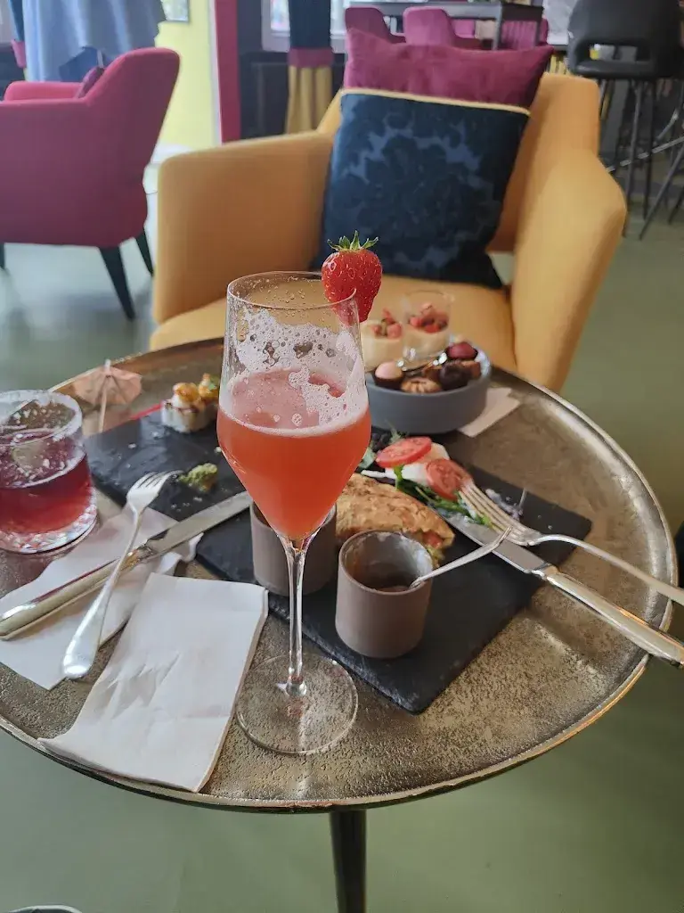 J. Konkol_Verrückt Bistro Bar Weggis_Weggis_recensione