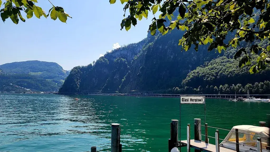 Bernhard Schwarz_Glasi Bar am See & Seelokal_Hergiswil_Bewertung