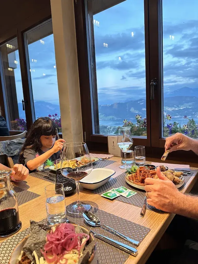 Mariana Macêdo_Gasthaus Schwendelberg_Horw_review