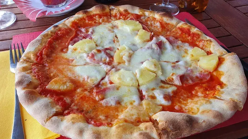 Dani Kreienbühl_Restaurant Wolfshütte_Horw_avis