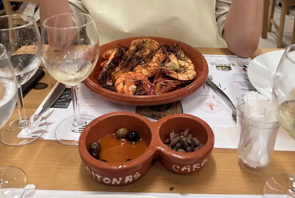 Bernhard Pius Koch_Centro português Obernau (acro)Café_Obernau_review