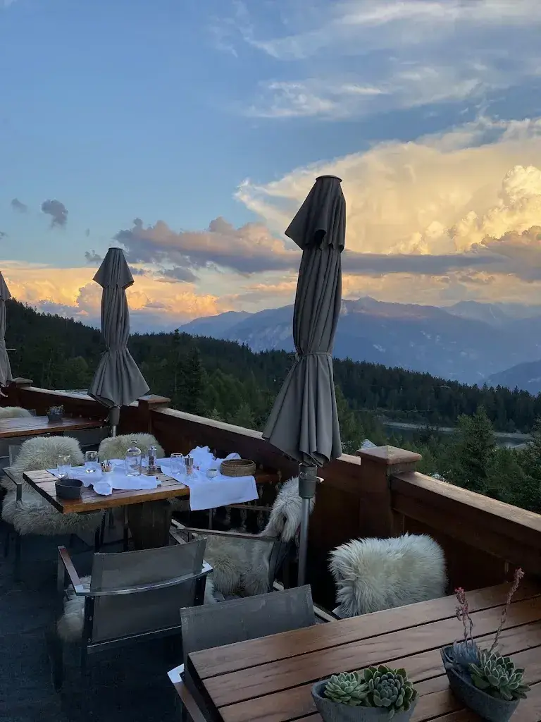 Suzie Shell_Restaurant LeMontBlanc_Crans-Montana_review