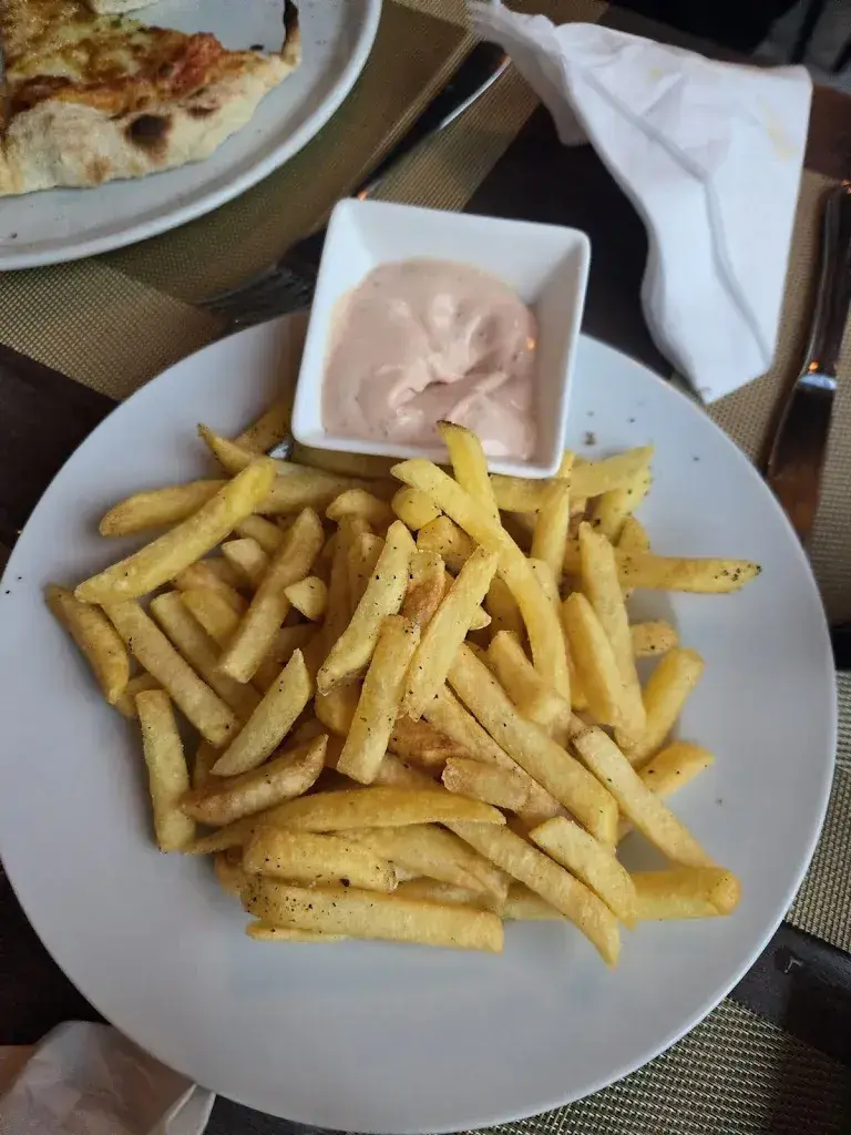 Shivani Kapadia_Schnitzel Spitzel Restaurant & Take Away_Kriens_review