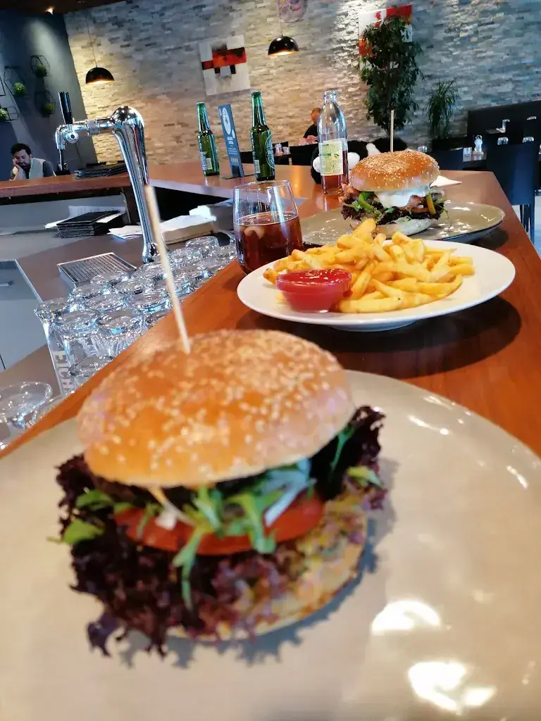 Petra G._Schnitzel Spitzel Restaurant & Take Away_Kriens_review