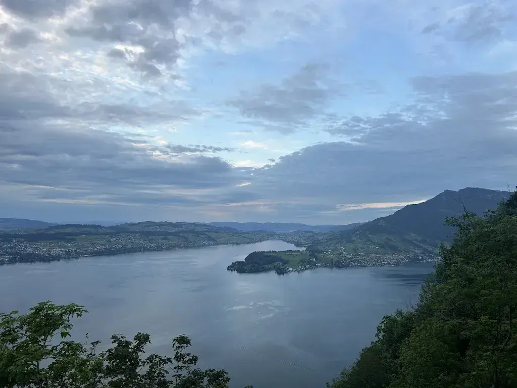 Michel Schreck_Taverne 1879_Obbürgen_reseña
