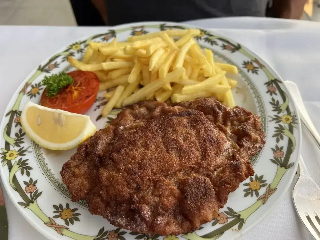 Nadya Perepelitsa_Restaurant Tell am See_Stansstad_review