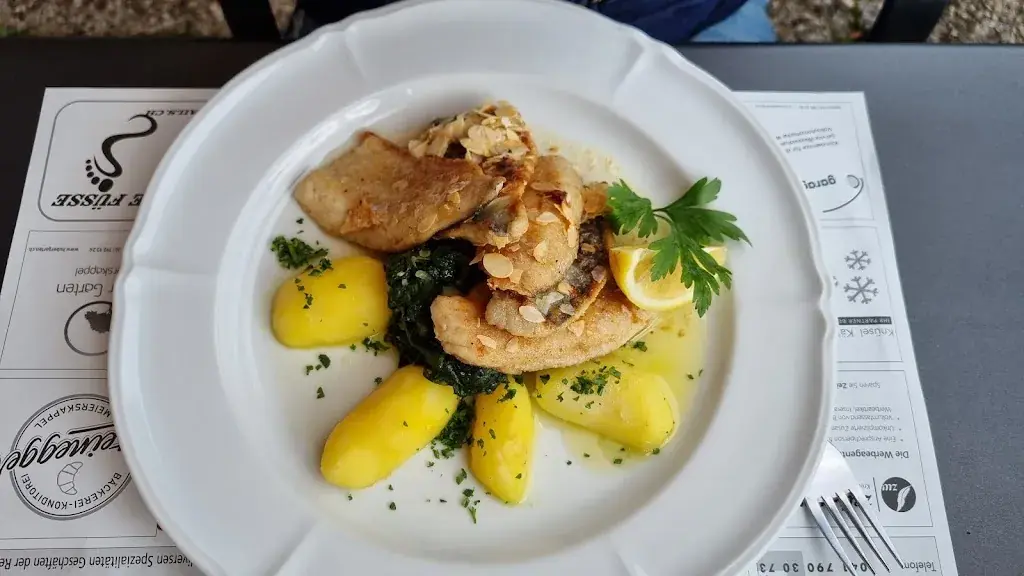 Dan-ya Shwartz Bar-El_Landgasthaus Strauss_Meierskappel_review