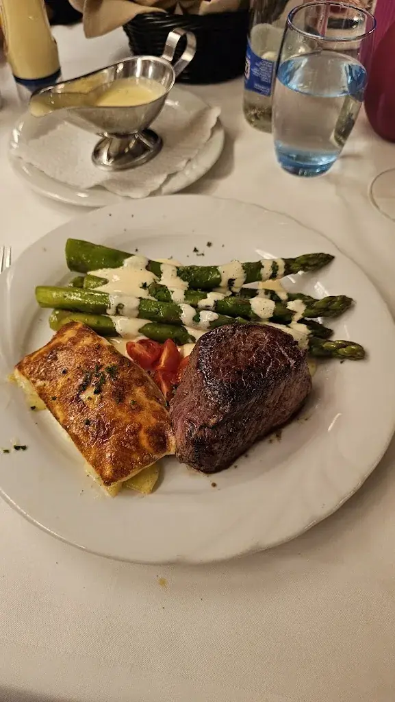 Silvio Romano_Landgasthaus Strauss_Meierskappel_review