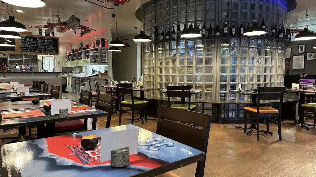 Julien Hurth_Pyramide_Meggen_review