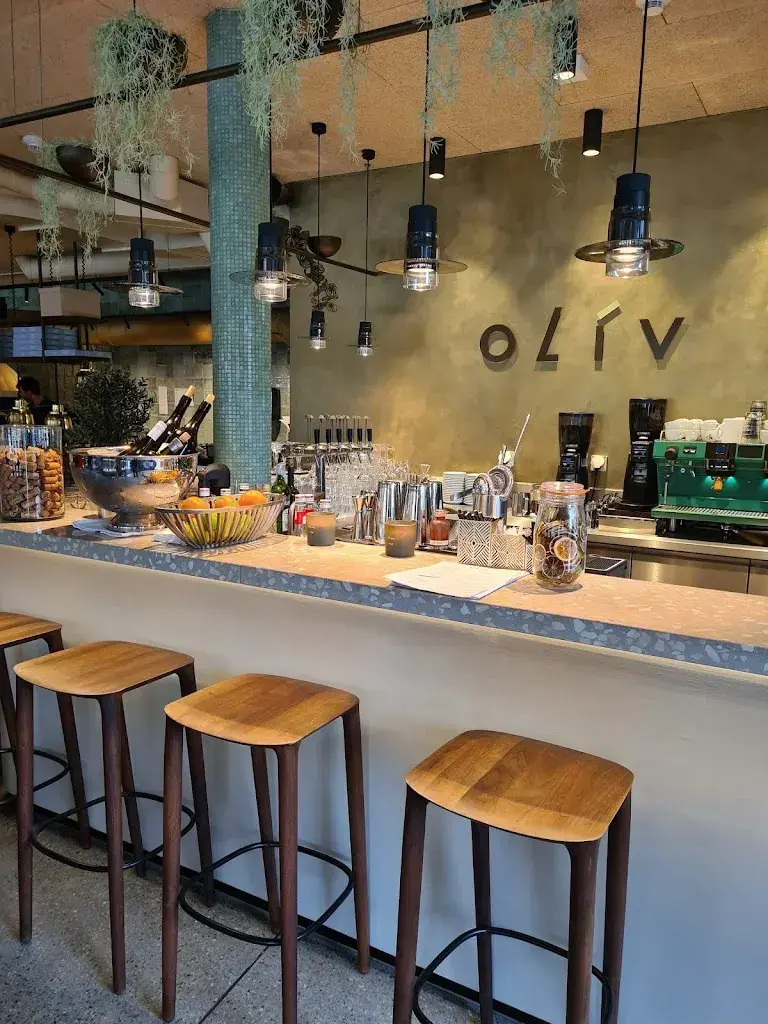 Beat A. Schwendimann_Oliv Restaurant & Bar_Bern_review