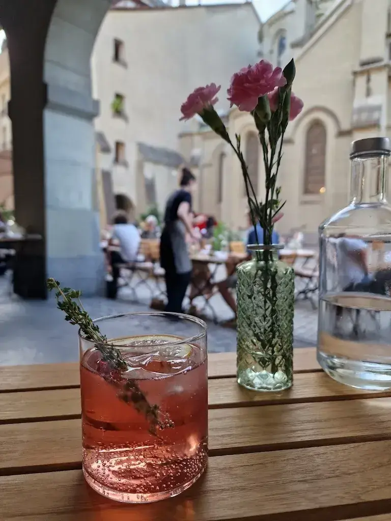 Florian Schramm_Restaurant Romy_Bern_avis