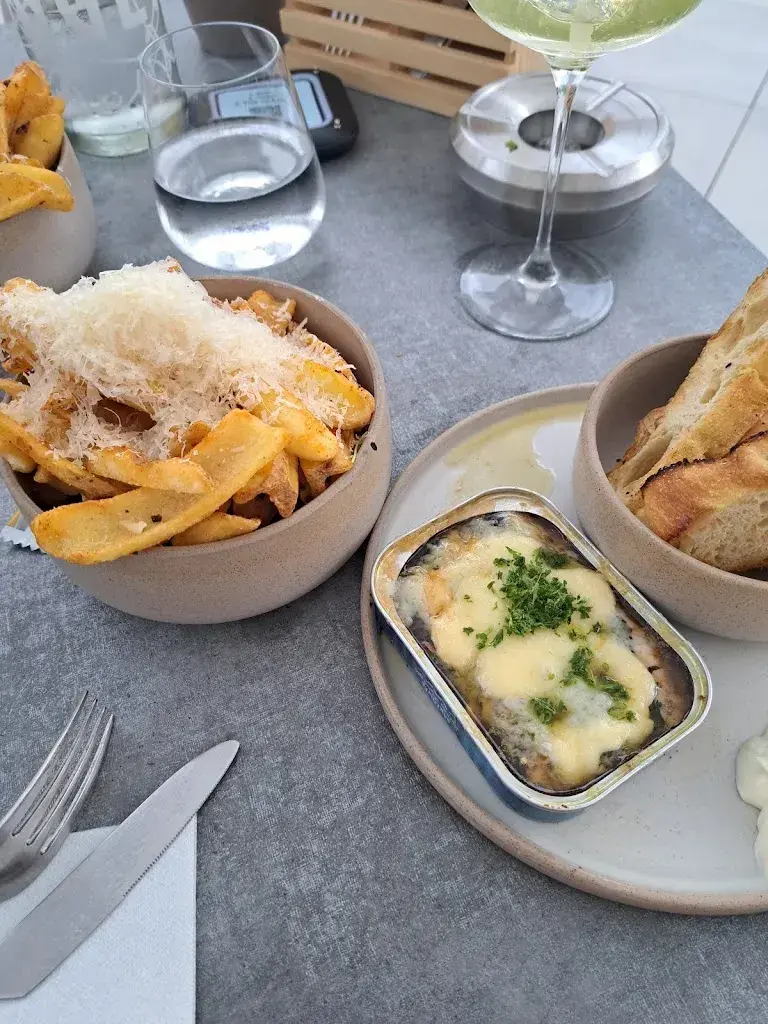 Fabian Baumgartner_Rooftop Bar_Vitznau_review