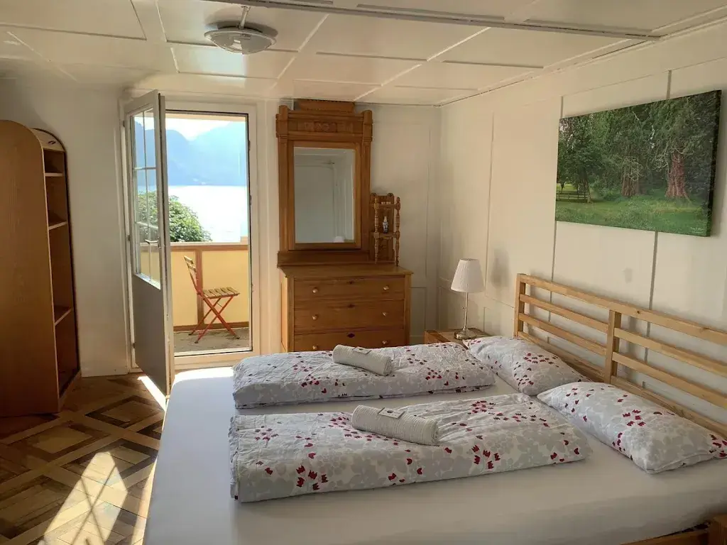 Laurie Saint_Villa Kapellmatt_Vitznau_avis