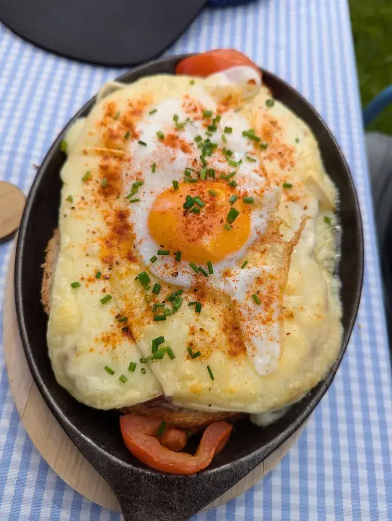 Katherine Gadaingan_Gratalp Stübli_Rigi Kaltbad_avis