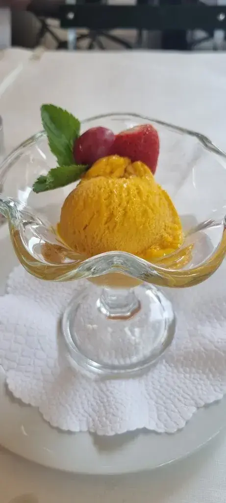 Deborah Smethurst_Entrecôte Fédérale_Bern_review