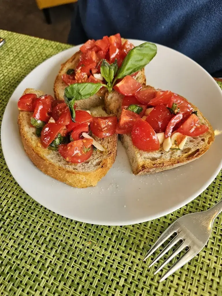 Sergii Mainyi_Restaurant Lok 7_Rigi Staffel_avis