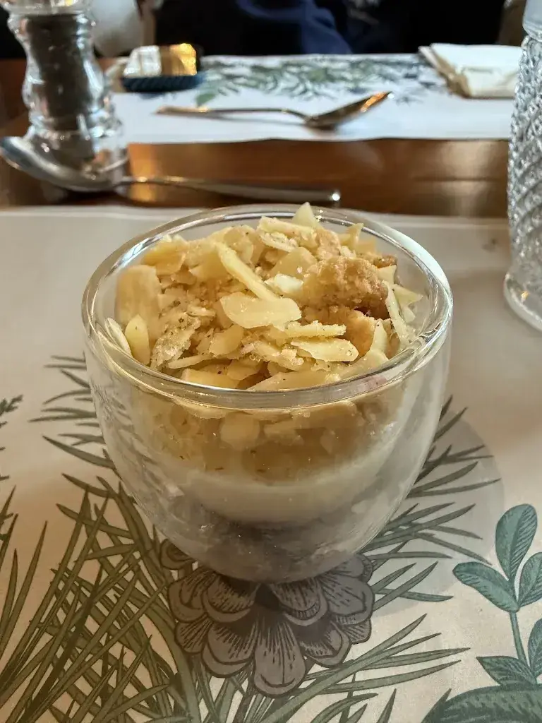 sb wong_Toi et moi_Bern_review