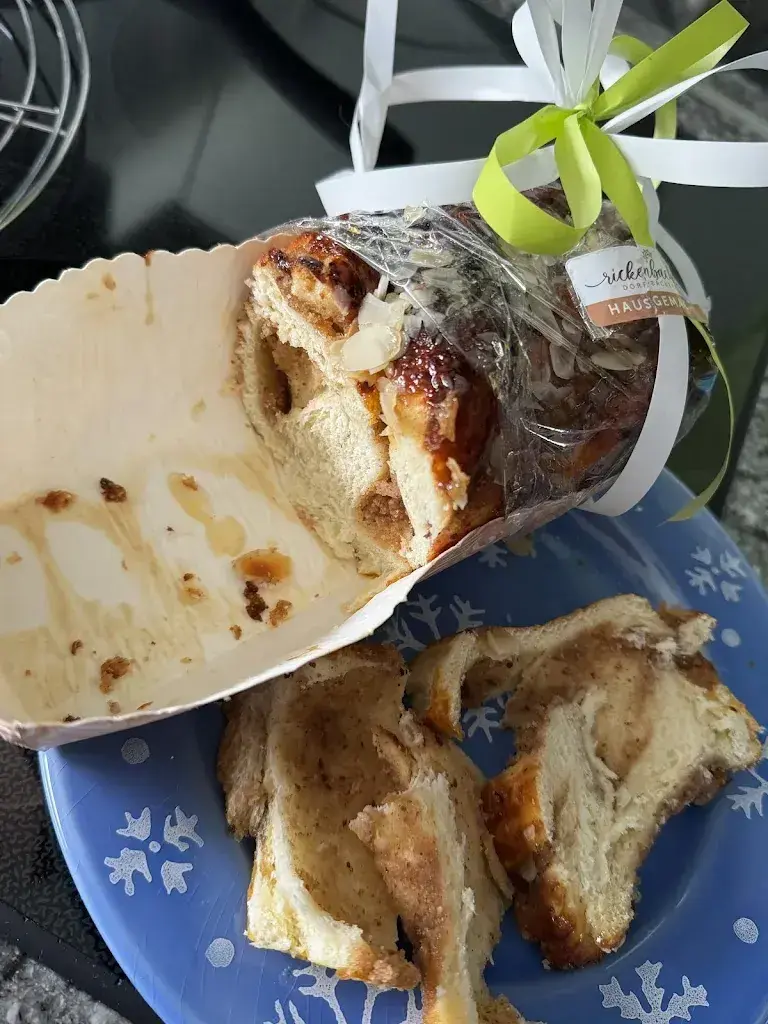 Barbara Suter_die rickenbacher DORF-WIRTSCHAFT_Rickenbach_review