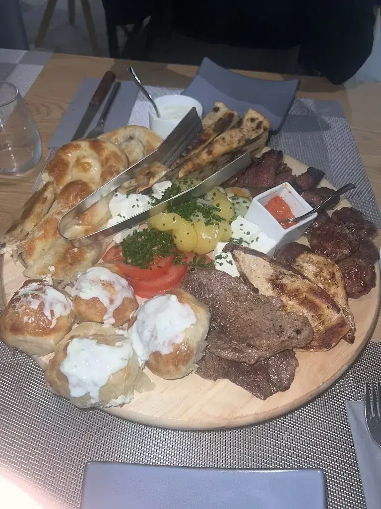 Armando Djokaj_Beg's Grillhouse_Geuensee_avis