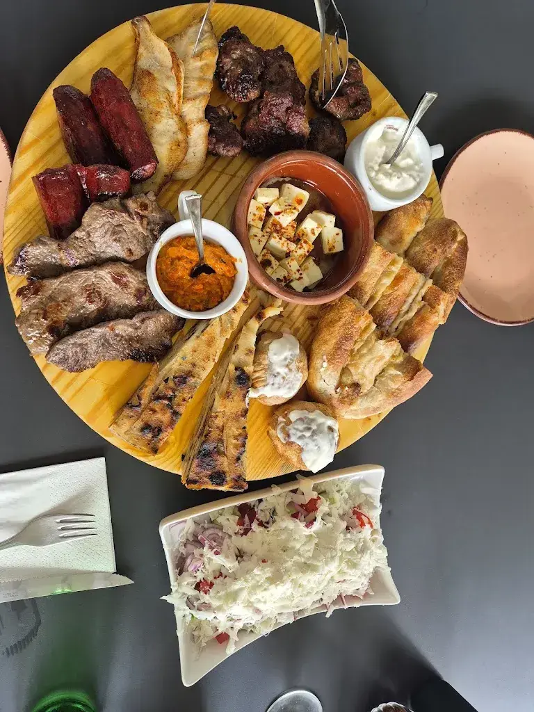 Armend Sahitaj_Beg's Grillhouse_Geuensee_avis