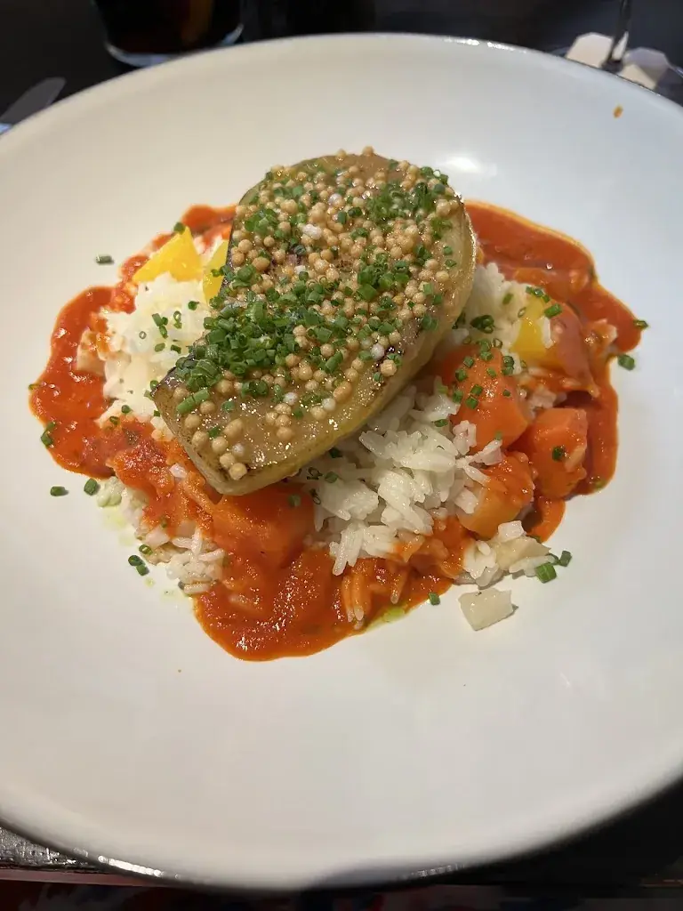 Denise Marshall_Klösterli Weincafe_Bern_avis