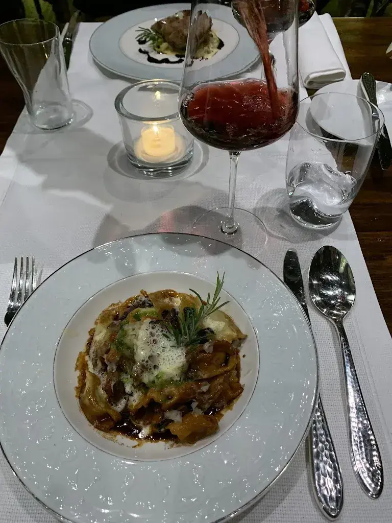 Rafaela Marinho_Bacchus_Hildisrieden_avis