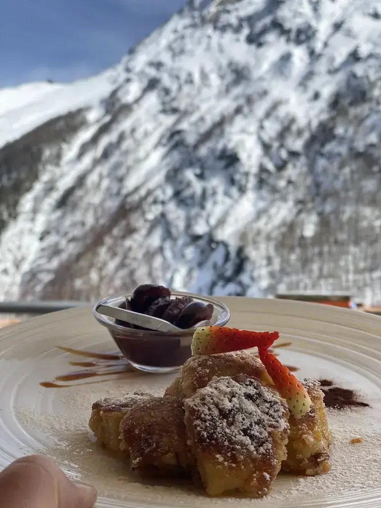 Menu_Gletschergrotte_Saas-Fee_image_3