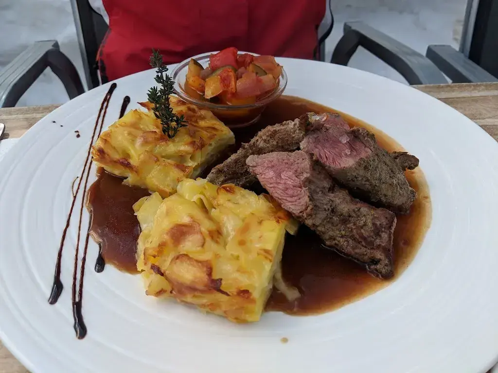 Menu_Gletschergrotte_Saas-Fee_image_8