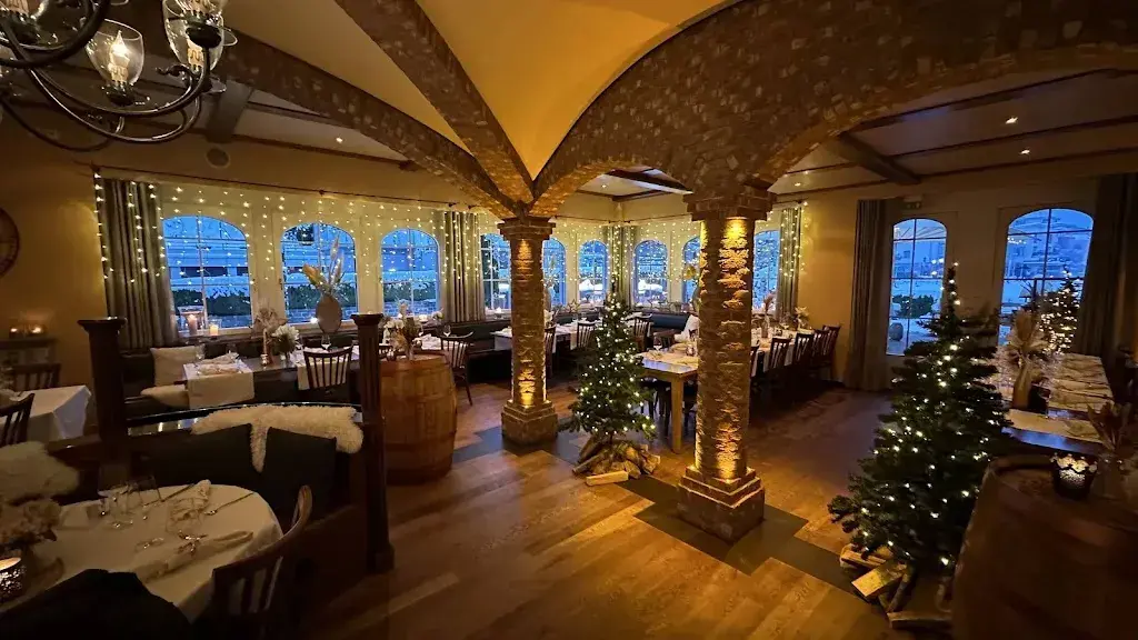 Jessica Geisseler_KUPFERKESSEL EVENTLOKAL_Wauwil_recensione