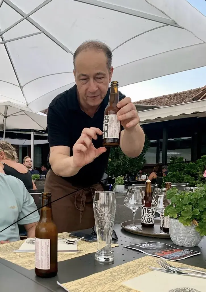 Tina Young_Wirtschaft Zur Schlacht_Sempach_review