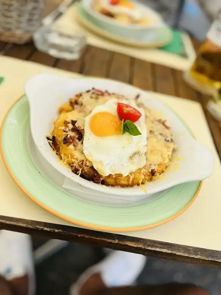 Larion Gulyás_Türmli Restaurant & Pizzeria_Sempach_review