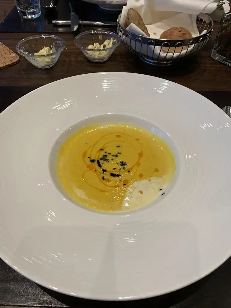 drstansky_Restaurant Sempia_Nottwil_avis