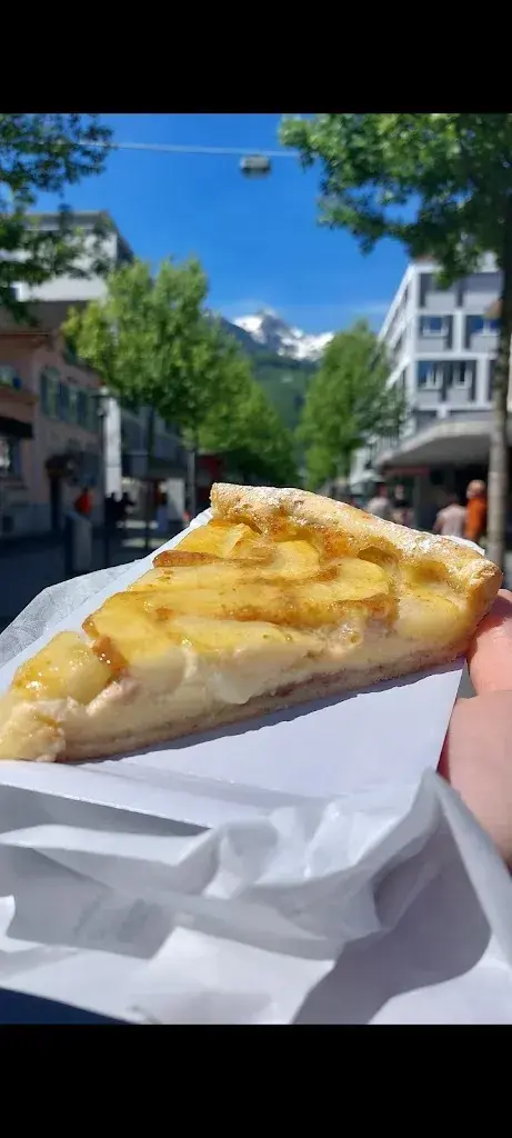 Ragheb Barake_Cafe Konditorei Rhyner_Buchs_review