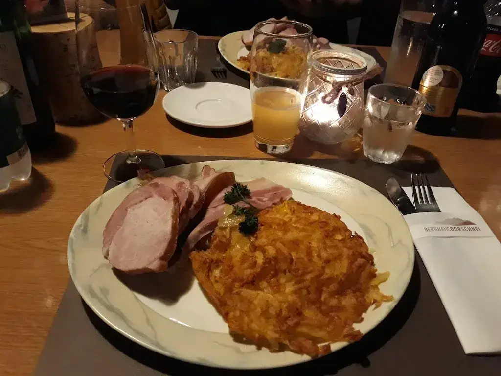 Tanawan Wongprommool_Berghaus Dorschnei_Kriens_review