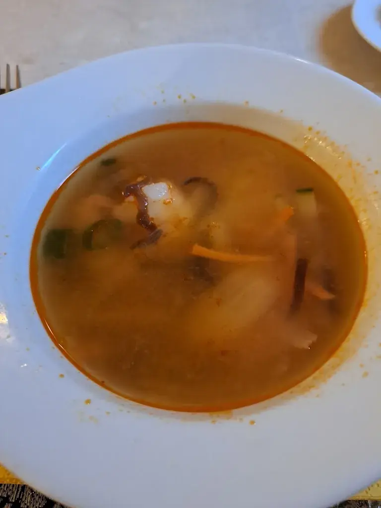 Emily June Dawn_One Thai Curry_Buchs_review