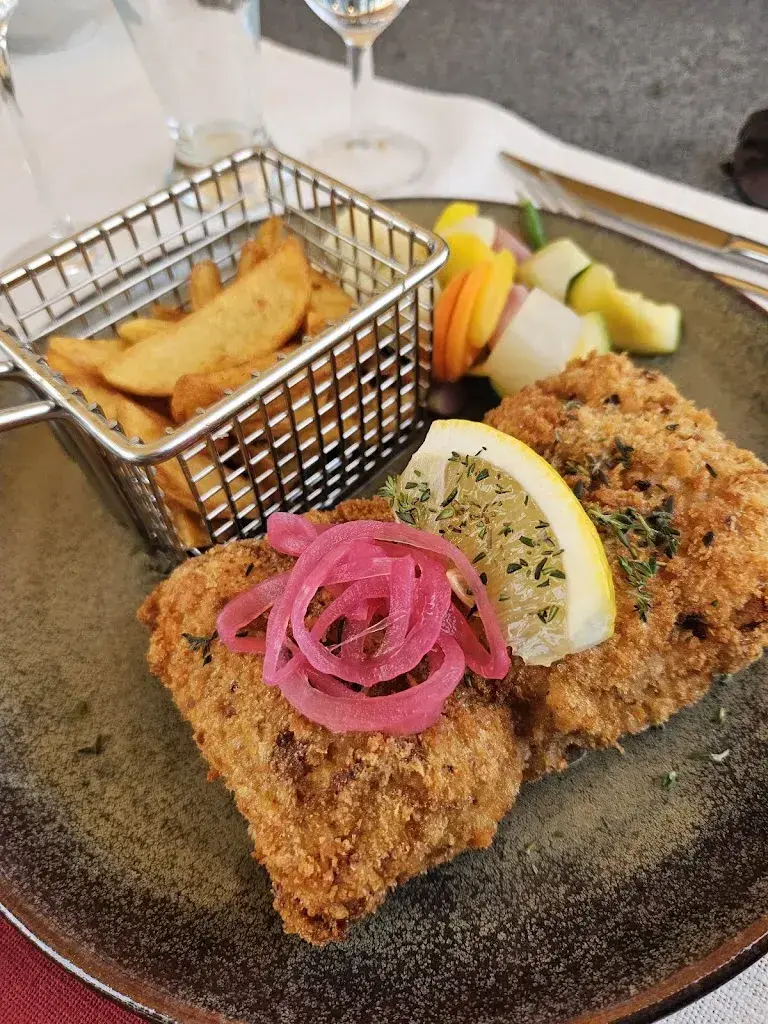 Daniela Hager_Jlge by Hager's_Ettiswil_review