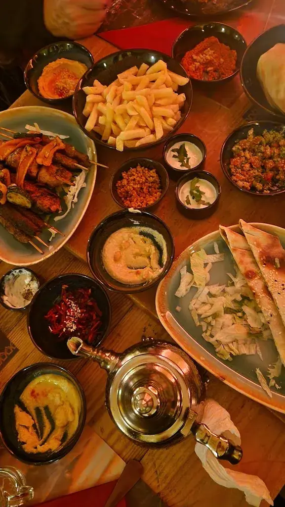 Andréa Hagen_Café Damascus_Zofingen_review