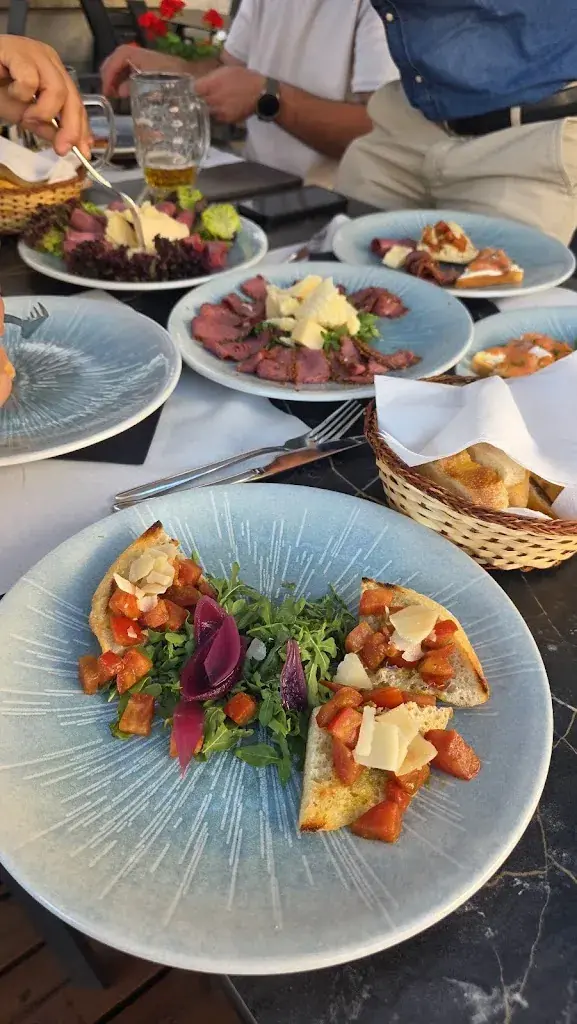 Ulber Osmani_Sonne_Willisau_review